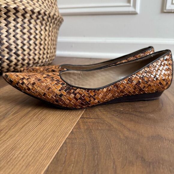 Donald J Pliner Italy Basketweave Leather Pointy Toe 3/4” Wedge Flats 7.5 - Picture 10 of 16